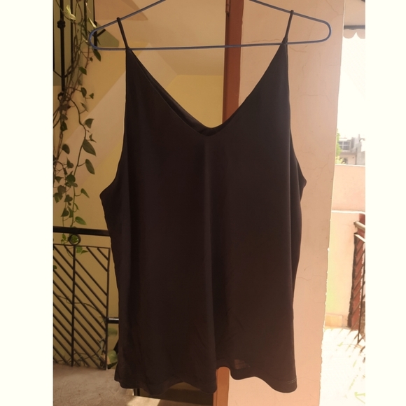 H&M V-neck strapy black top - Picture 6 of 6